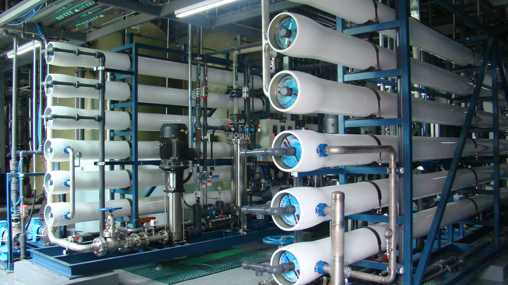 不锈钢多极增压泵在RO系统工艺上应用